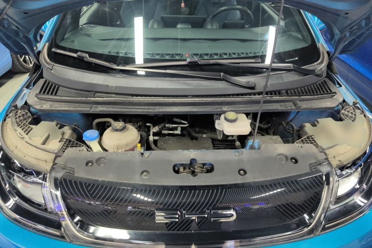 比亚迪 海豚 2021款 405km 时尚版机舱底盘24