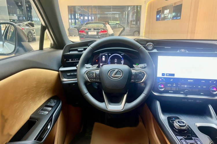 雷克萨斯RZ 2023款 450e 四驱纵享版中控内饰7005