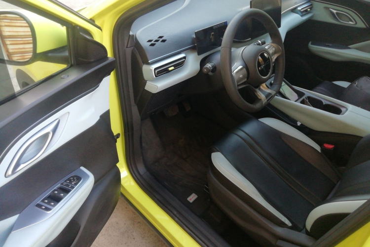 比亚迪 海鸥 2024款 荣耀版 305km 活力版中控内饰20