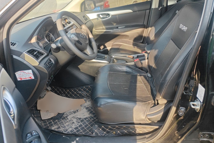 日产 轩逸 2024款 经典 1.6XE CVT舒适版中控内饰19