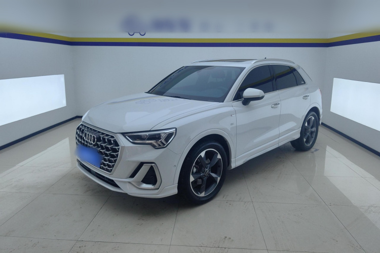 奥迪Q3 2024款 35 TFSI 时尚动感型车身外观1