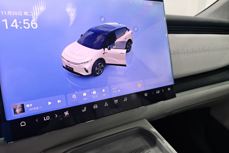 岚图汽车 岚图知音 2024款 长续航智享版中控内饰7004