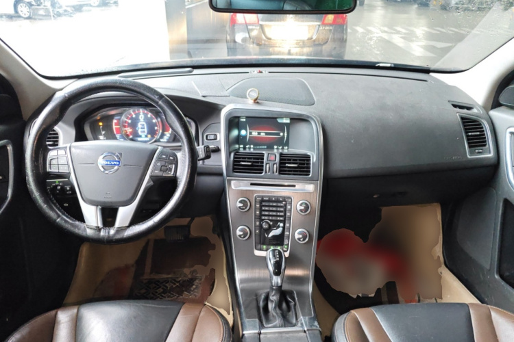 沃尔沃XC60 2016款 T5 AWD 智远版中控内饰7002
