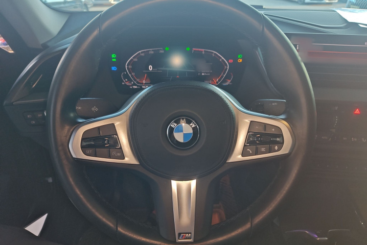 宝马2系(进口) 2021款 225i 四门轿跑车 M运动曜夜套装局部细节13