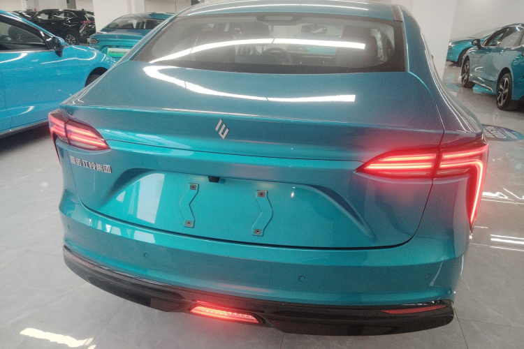 江铃集团新能源 羿 2023款 标准续航行业版车身外观6