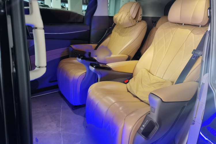 腾势D9 2022款 EV 600 四驱旗舰型中控内饰7004