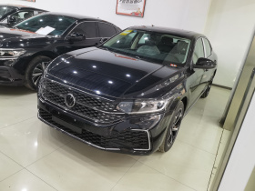 大众 帕萨特 2026款 出众款 330TSI 星空精英版