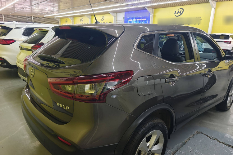 日产 逍客 2023款 经典 2.0L CVT XV舒适版车身外观6003