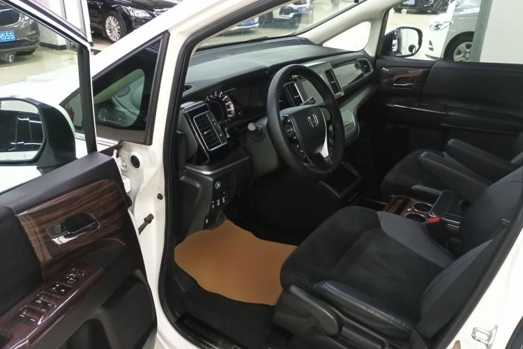 本田 艾力绅 2016款 2.4L 经典版中控内饰20