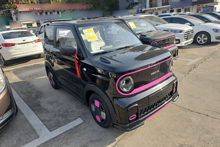 吉利银河 2025款 210km 熊猫卡丁车身外观3