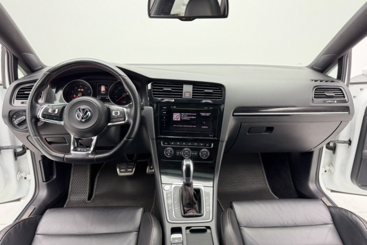 大众 高尔夫GTI 2016款 2.0TSI GTI中控内饰7006