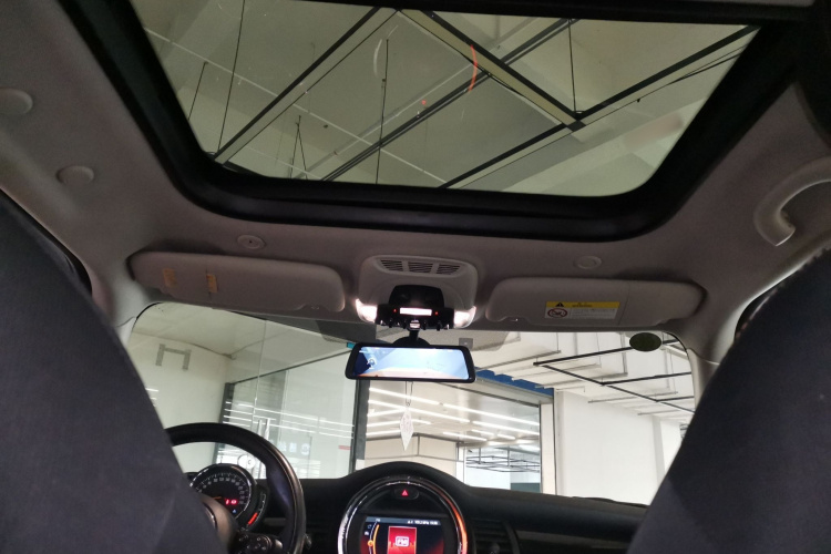 MINI 2018款 1.5T ONE PLUS中控内饰22