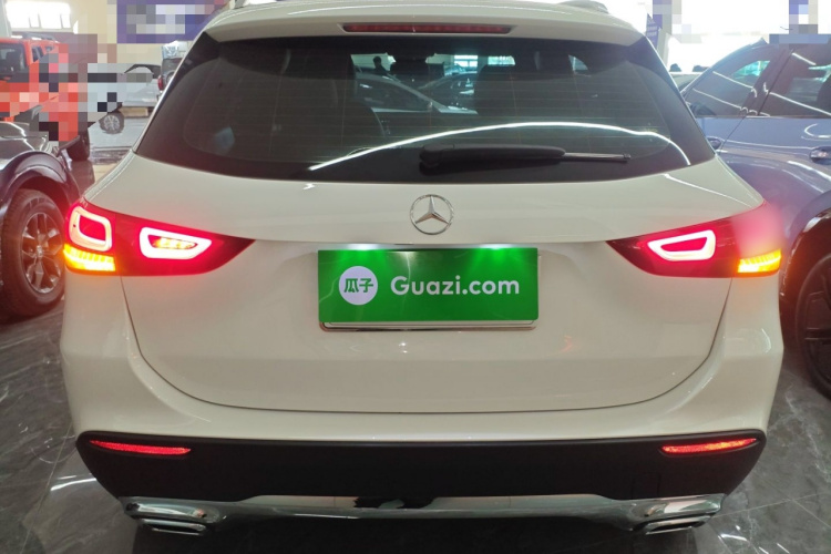 奔驰GLA 2023款 改款 GLA 200车身外观6