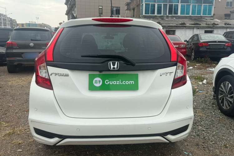 本田 飞度 2018款 1.5L CVT舒适天窗版车身外观6