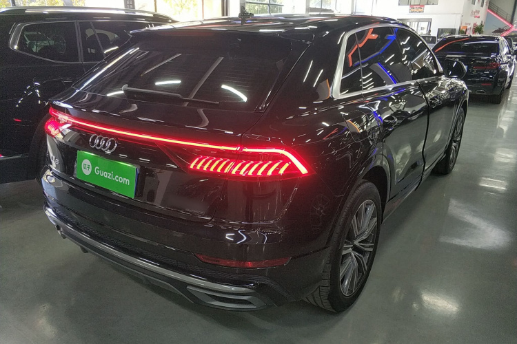 奥迪Q8 2019款 45 TFSI 臻选动感型车身外观7