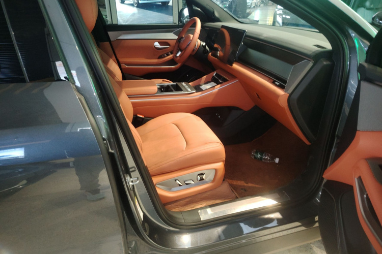 比亚迪 唐L 2025款 EV 670KM激光雷达尊享型局部细节41