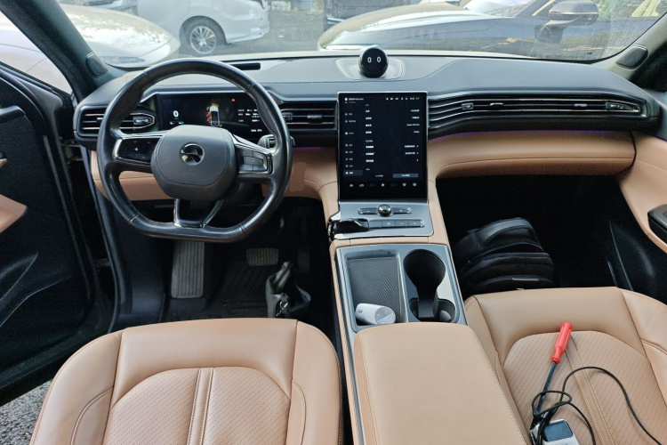 蔚来ES6 2020款 600KM 运动版中控内饰7002