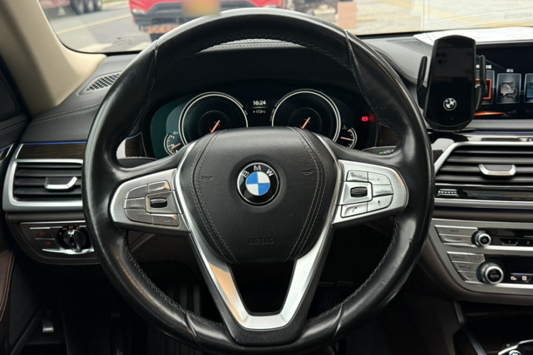 宝马7系 2017款 730Li 领先型中控内饰7013