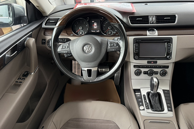 大众 迈腾 2015款 改款 1.8TSI 尊贵型中控内饰7002