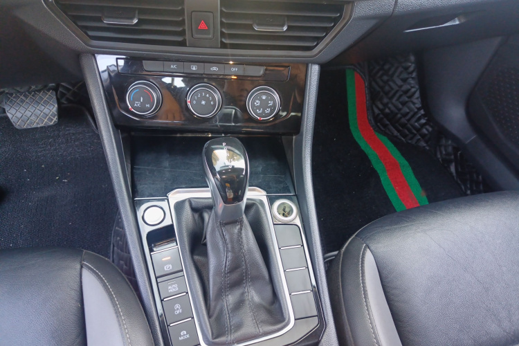 大众 速腾 2021款 280TSI DSG舒适智联版局部细节18