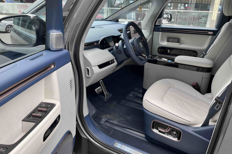 极氪MIX 2025款 长续航智驾版中控内饰7003