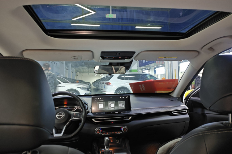 日产 天籁 2022款 2.0L XL-TLS 悦享版中控内饰22