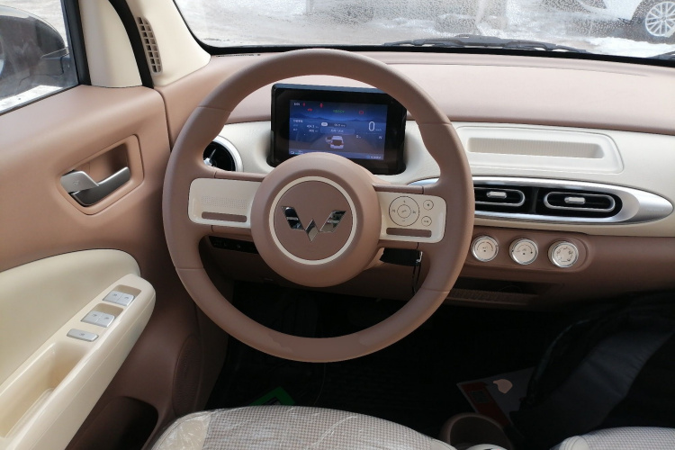 五菱汽车 宏光MINIEV 2025款 四门版 进阶款中控内饰13