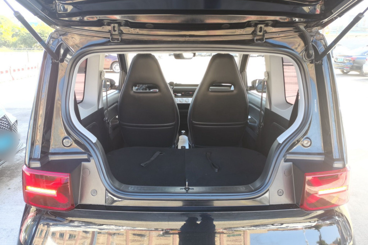 五菱汽车 宏光MINIEV 2022款 GAMEBOY 200km 玩咖款 磷酸铁锂机舱底盘23