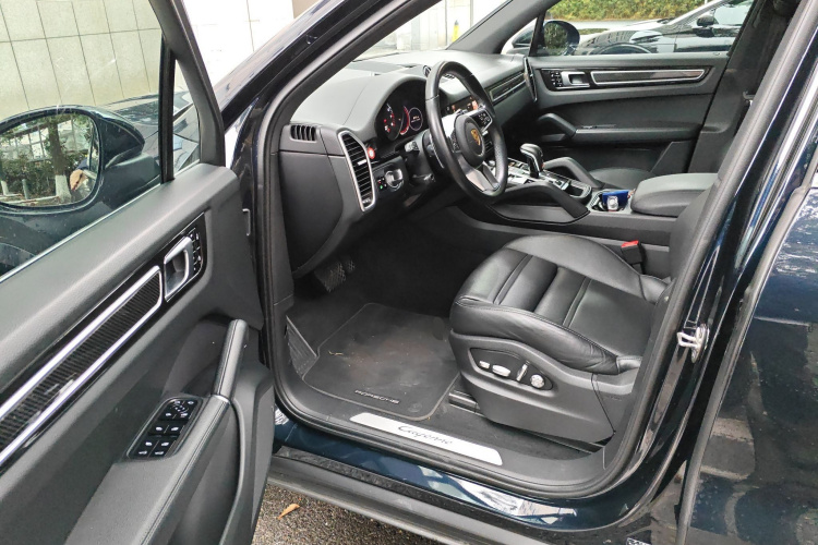 保时捷 2019款 Cayenne 3.0T中控内饰20