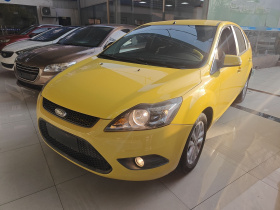 福特 福克斯 2013款 两厢经典 1.8L 自动基本型