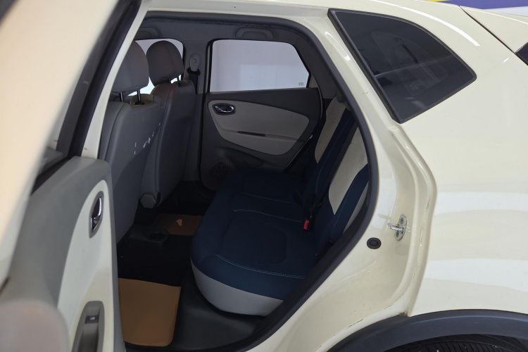 雷诺 卡缤 2015款 1.2T 自动标准版中控内饰21