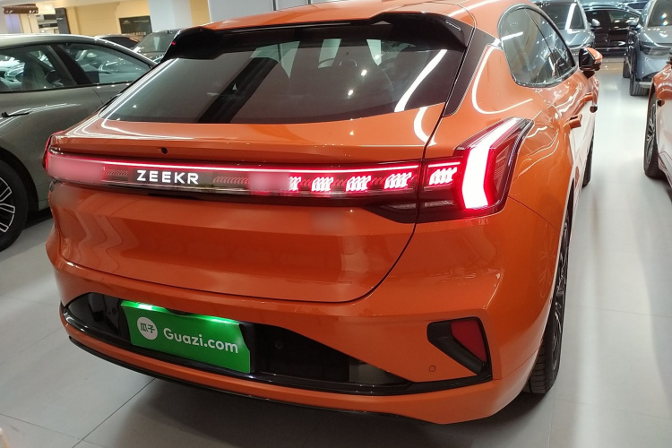 极氪001 2025款 WE版 100kWh 后驱车身外观6