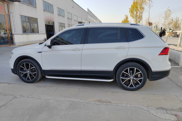 大众 途观L 2020款 330TSI 自动两驱智动豪华版 国VI车身外观4