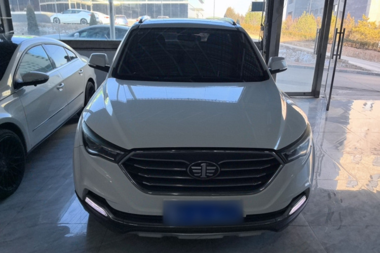 奔腾X40 2019款 1.6L 自动互联智酷型 国VI车身外观2