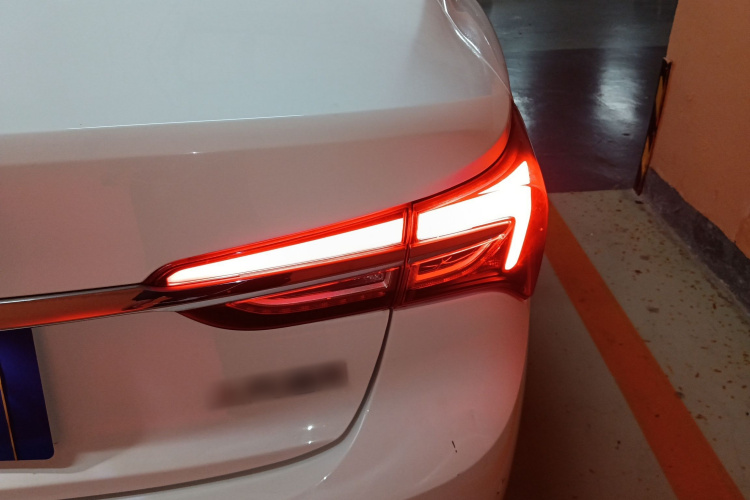 别克 威朗 2020款 20T CVT领先型车身外观9