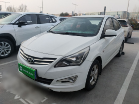 现代 瑞纳 2016款 1.4L 手动智能型GLS