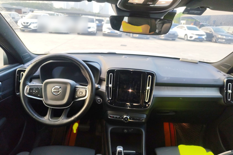 沃尔沃XC40 2023款 B3 智远豪华版中控内饰7002
