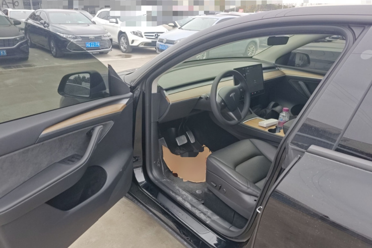 特斯拉 Model Y 2021款 标准续航后驱版中控内饰20