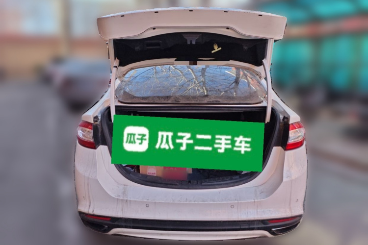 福特 蒙迪欧 2013款 1.5L GTDi180时尚型中控内饰23