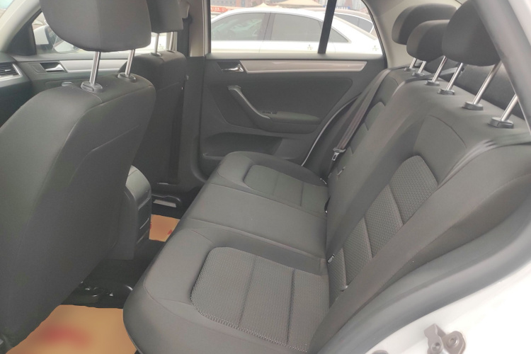 大众 宝来 2014款 1.6L 手动时尚型中控内饰21