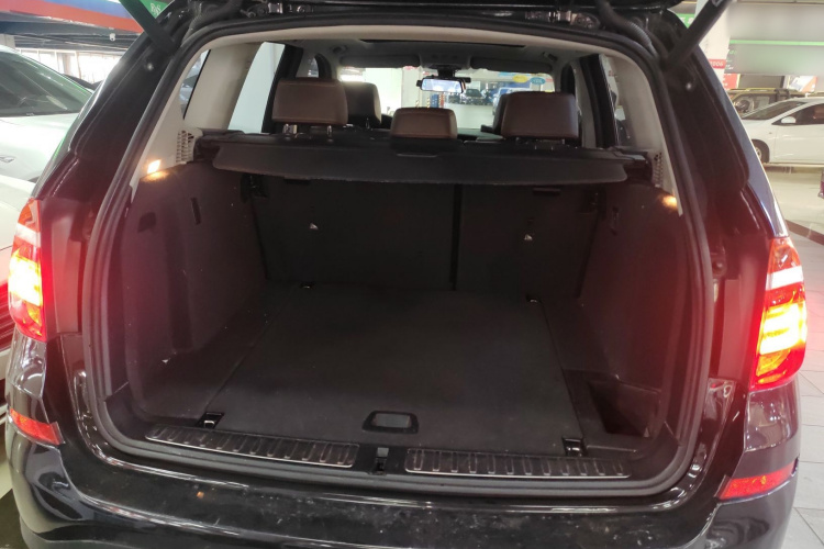宝马X3(进口) 2014款 xDrive20i X设计套装机舱底盘23