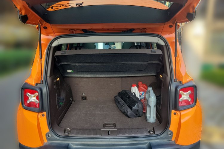 Jeep 自由侠 2016款 1.4T 自动劲能版+中控内饰23