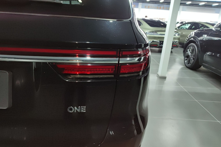 理想汽车 理想ONE 2021款 增程6座版车身外观6006