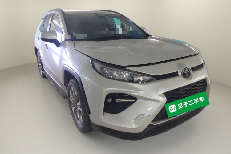 丰田 威兰达 2021款 2.0L CVT两驱豪华版车身外观3