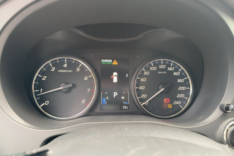 三菱 欧蓝德 2019款 2.4L 四驱致享版 5座 国V局部细节14