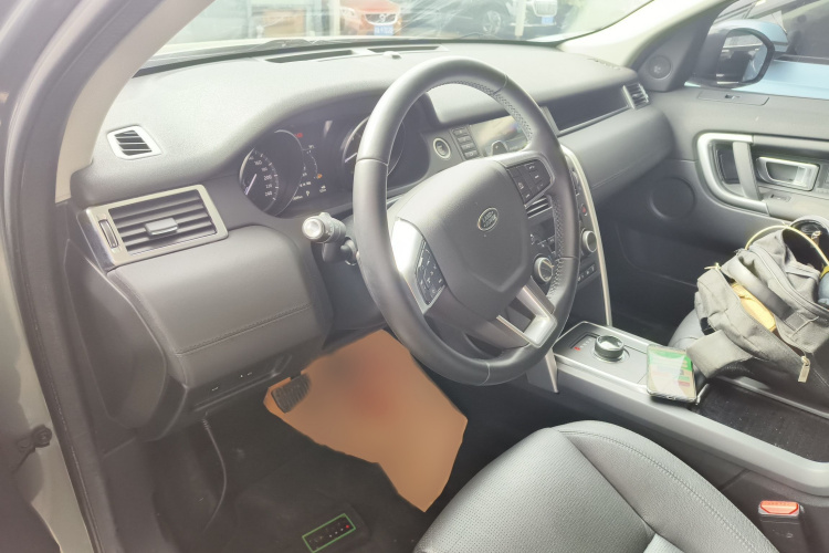 路虎 发现神行 2016款 2.0T HSE中控内饰7002