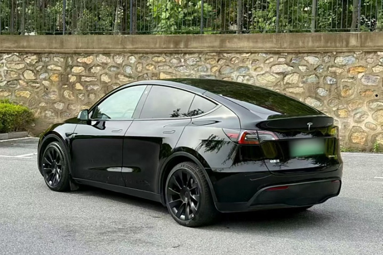 特斯拉 Model Y 2021款 标准续航后驱版车身外观6002