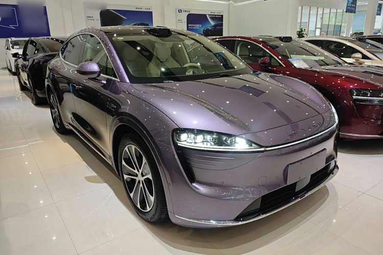 鸿蒙智行 智界R7 2024款 纯电 736km UItra车身外观3