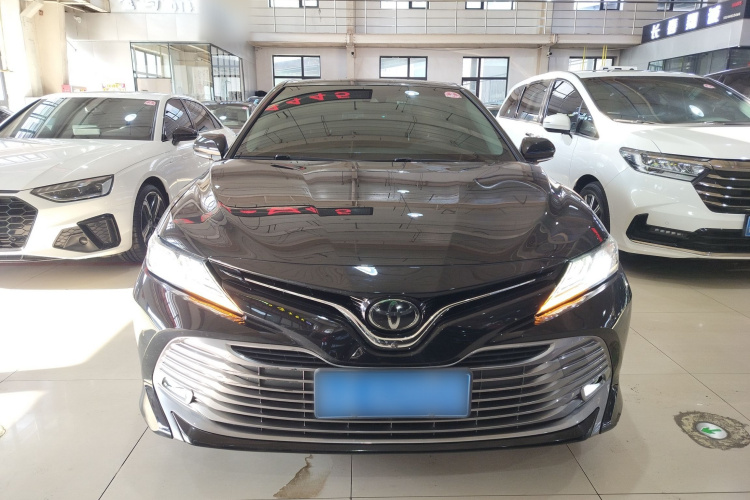 丰田 凯美瑞 2018款 2.5G 豪华版车身外观2