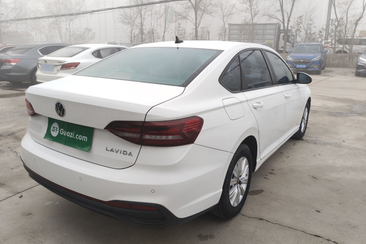 大众 朗逸 2023款 1.5L 自动得逸版车身外观7